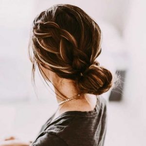 make a hair bun