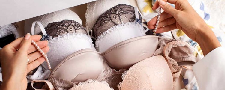Is It Okay For You To Wear Black Bra Under A White Shirt?